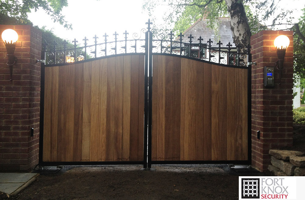wooden gate that curves up